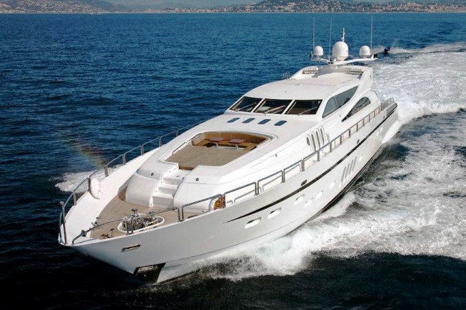 Motor Yacht�Lisa III